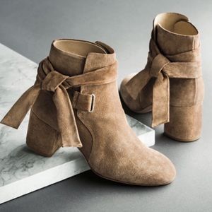 RARE Rag & Bone Go To Suede Neutral Ankle Boots